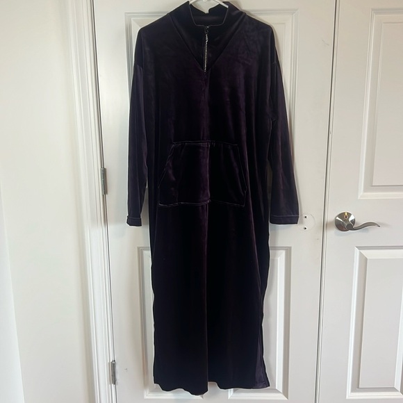 Vintage Velvet Baxter & Wells Intimates Deep Purple Housecoat Size M - Picture 2 of 9